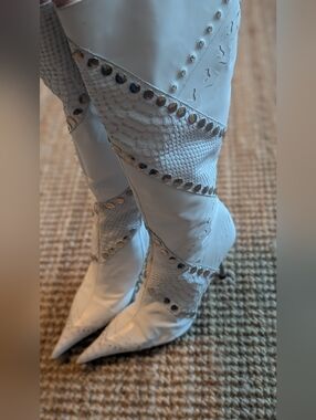 Aldo Y2K Vintage White Studded Pointed-Toe Knee-High Boots
